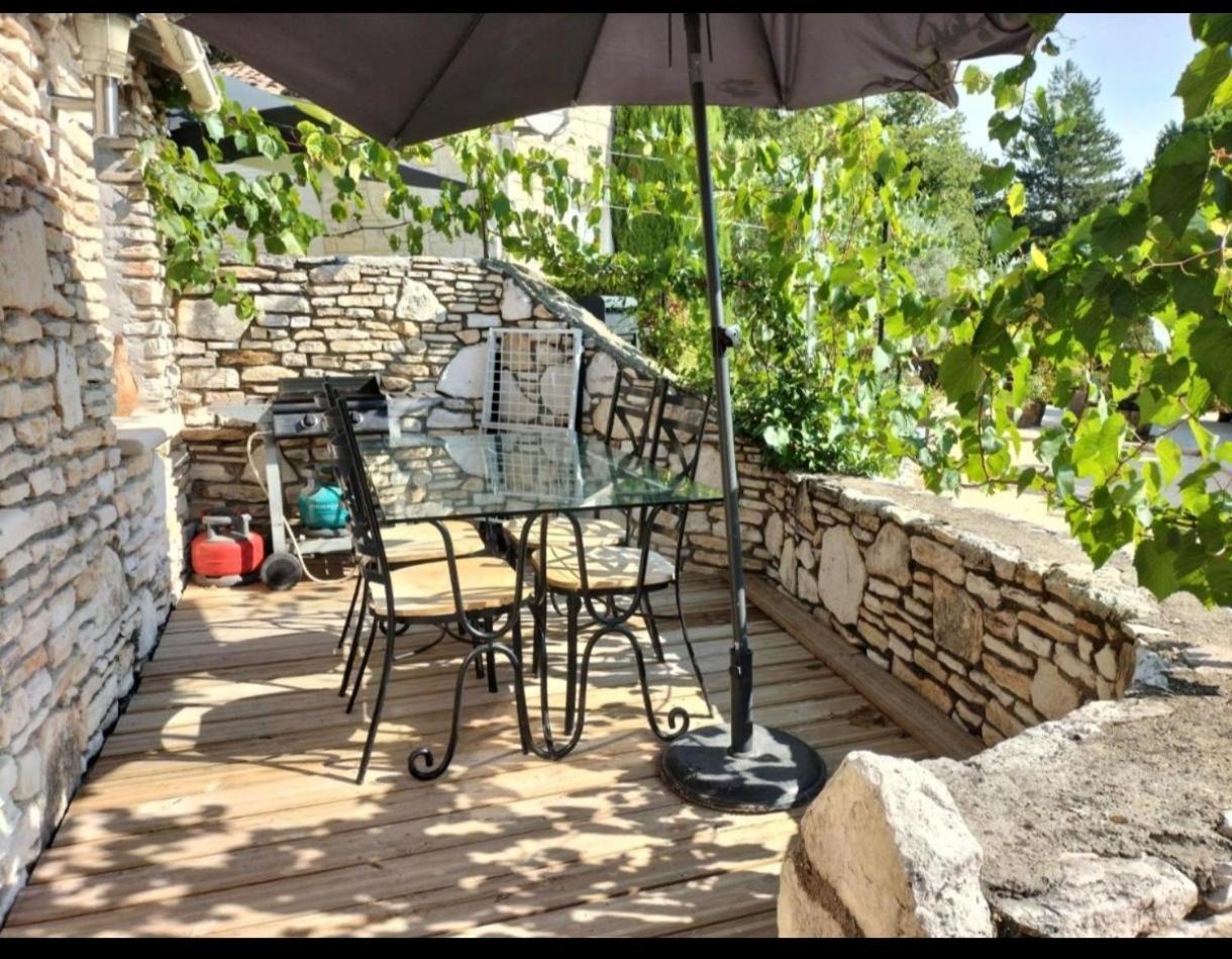 B&B La Vieille Source Saint-Martin-dʼArdèche Pokój zdjęcie